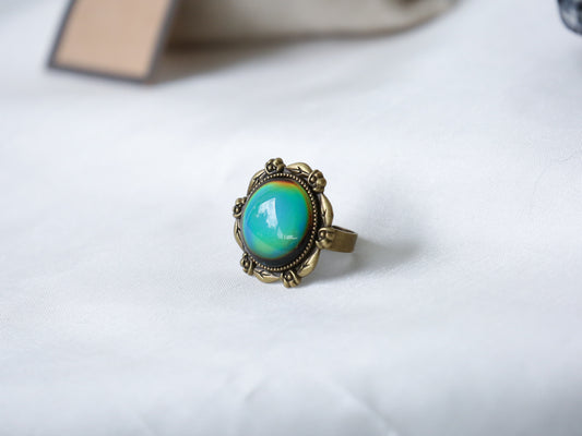 Bronze Rose Mood Ring with Iconic Features