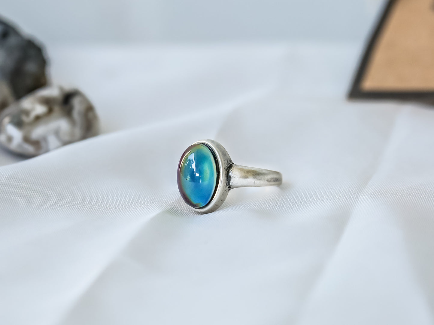 Bohemian Oval Shaped Mood Ring - Mitpaw
