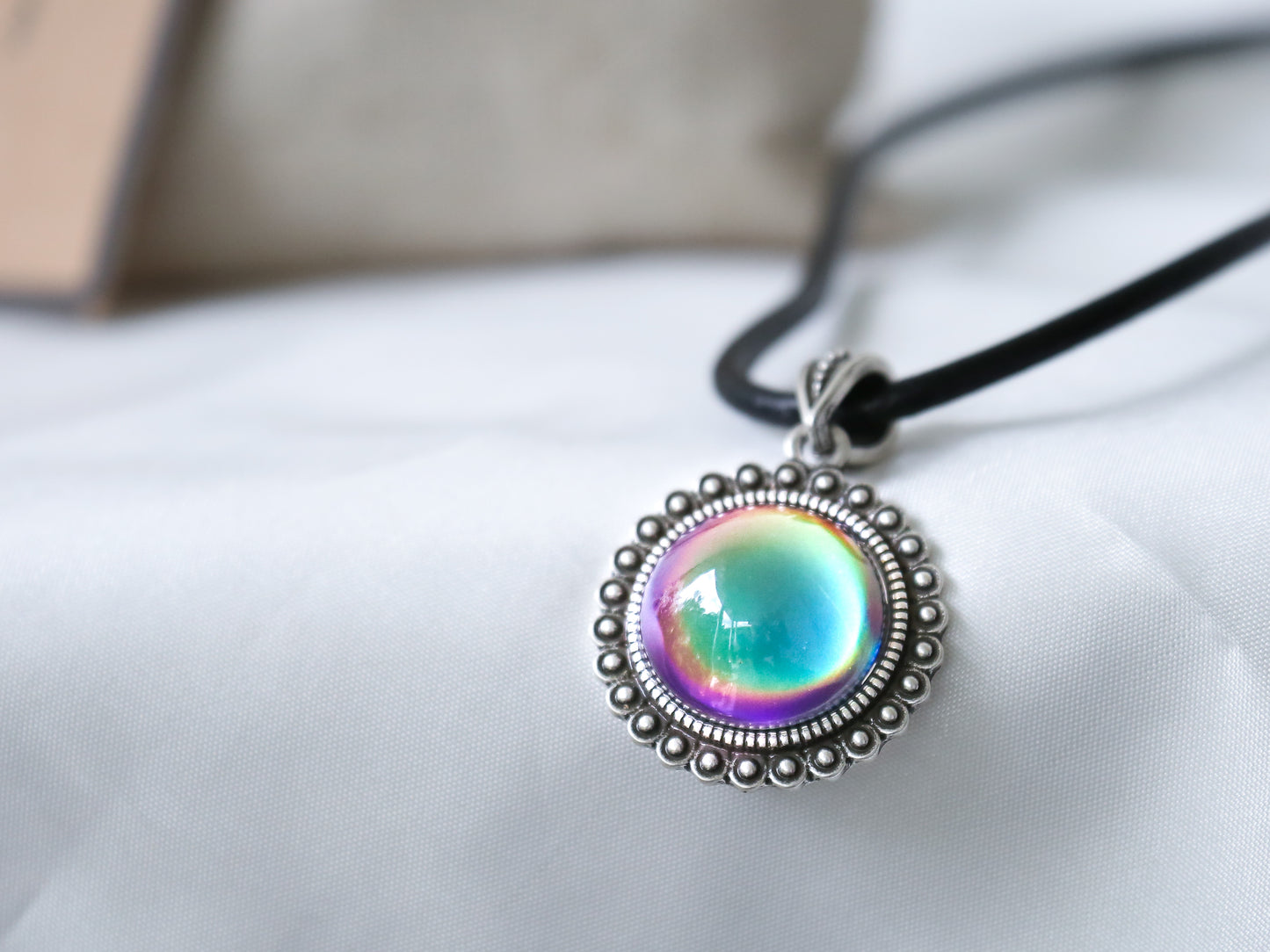 Bohemian Silver Circle Drop Shaped Mood Pendant Necklace - Mitpaw