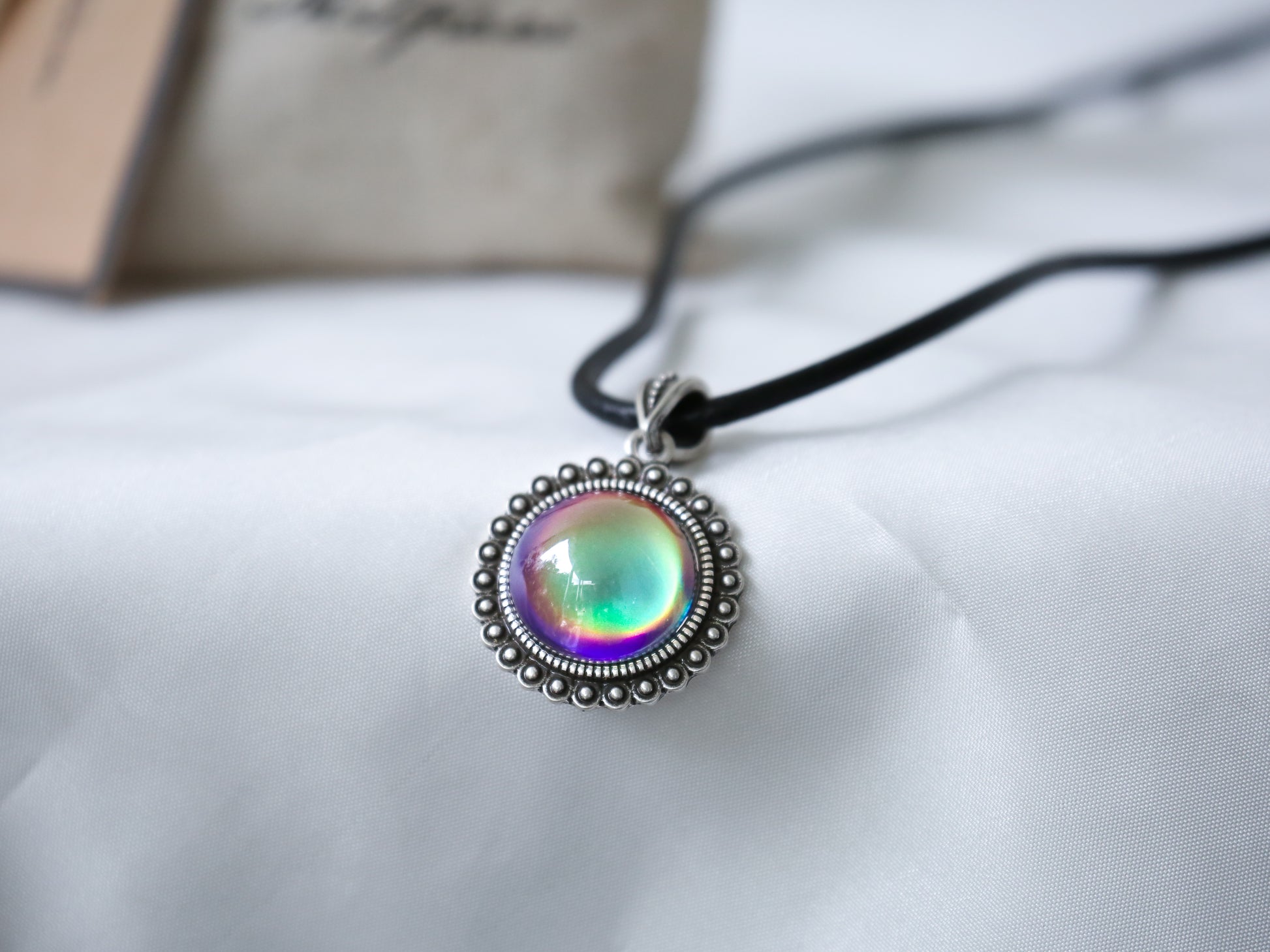 Bohemian Silver Circle Drop Shaped Mood Pendant Necklace - Mitpaw