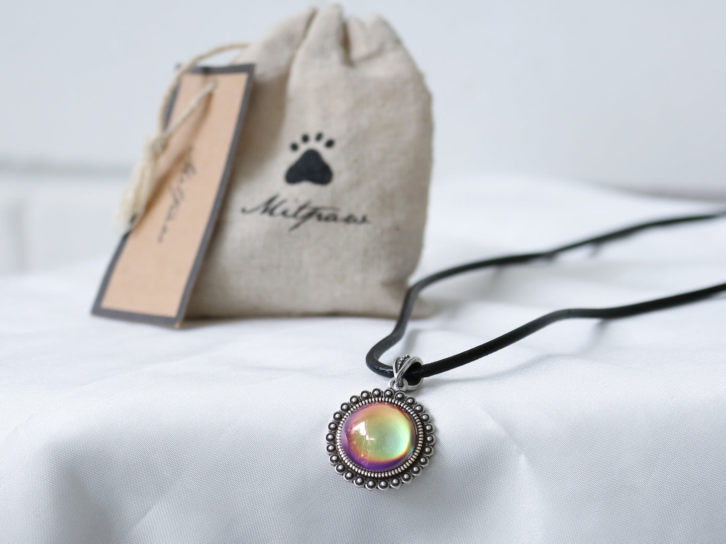 Bohemian Silver Circle Drop Shaped Mood Pendant Necklace - Mitpaw
