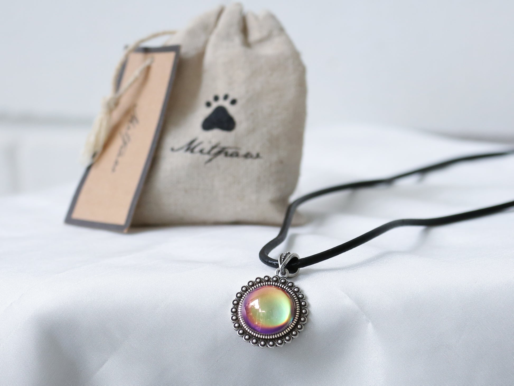 Bohemian Silver Circle Drop Shaped Mood Pendant Necklace - Mitpaw