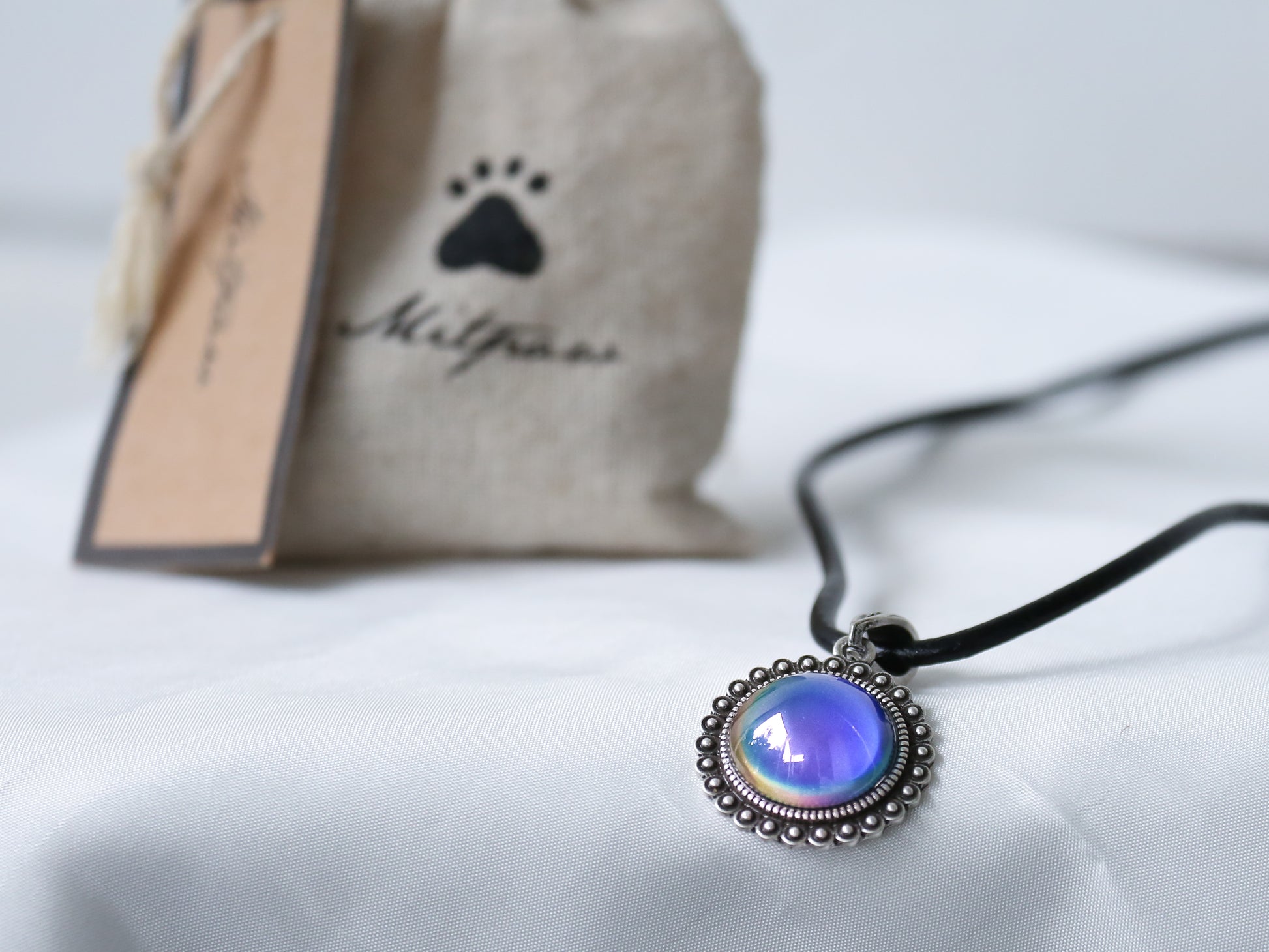Bohemian Silver Circle Drop Shaped Mood Pendant Necklace - Mitpaw