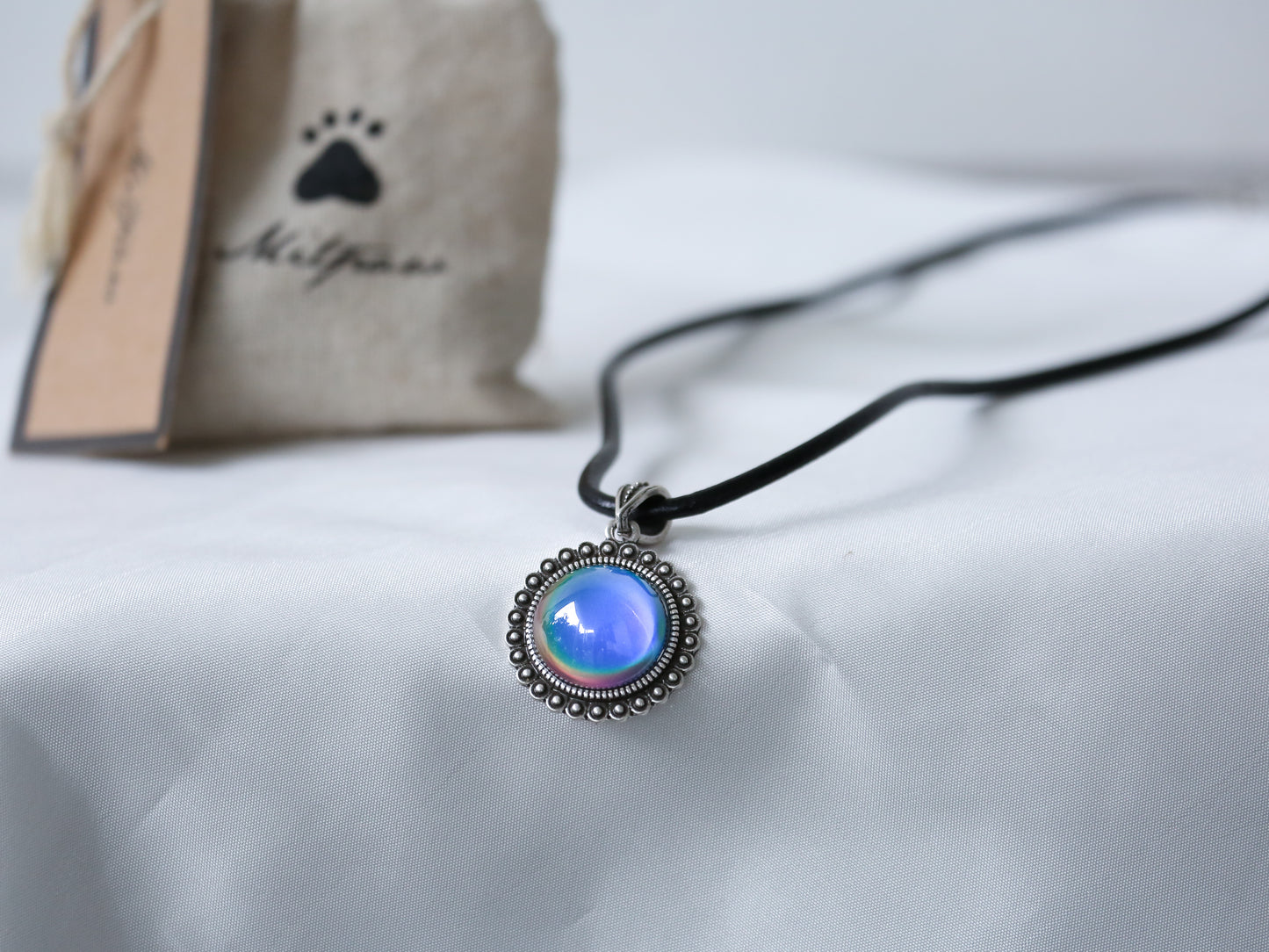 Bohemian Silver Circle Drop Shaped Mood Pendant Necklace - Mitpaw