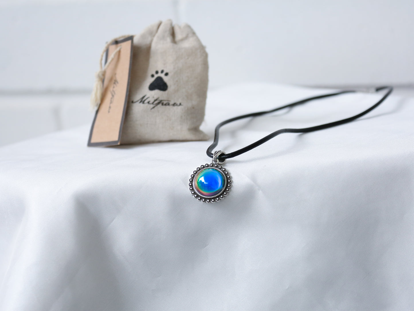 Bohemian Silver Circle Drop Shaped Mood Pendant Necklace - Mitpaw