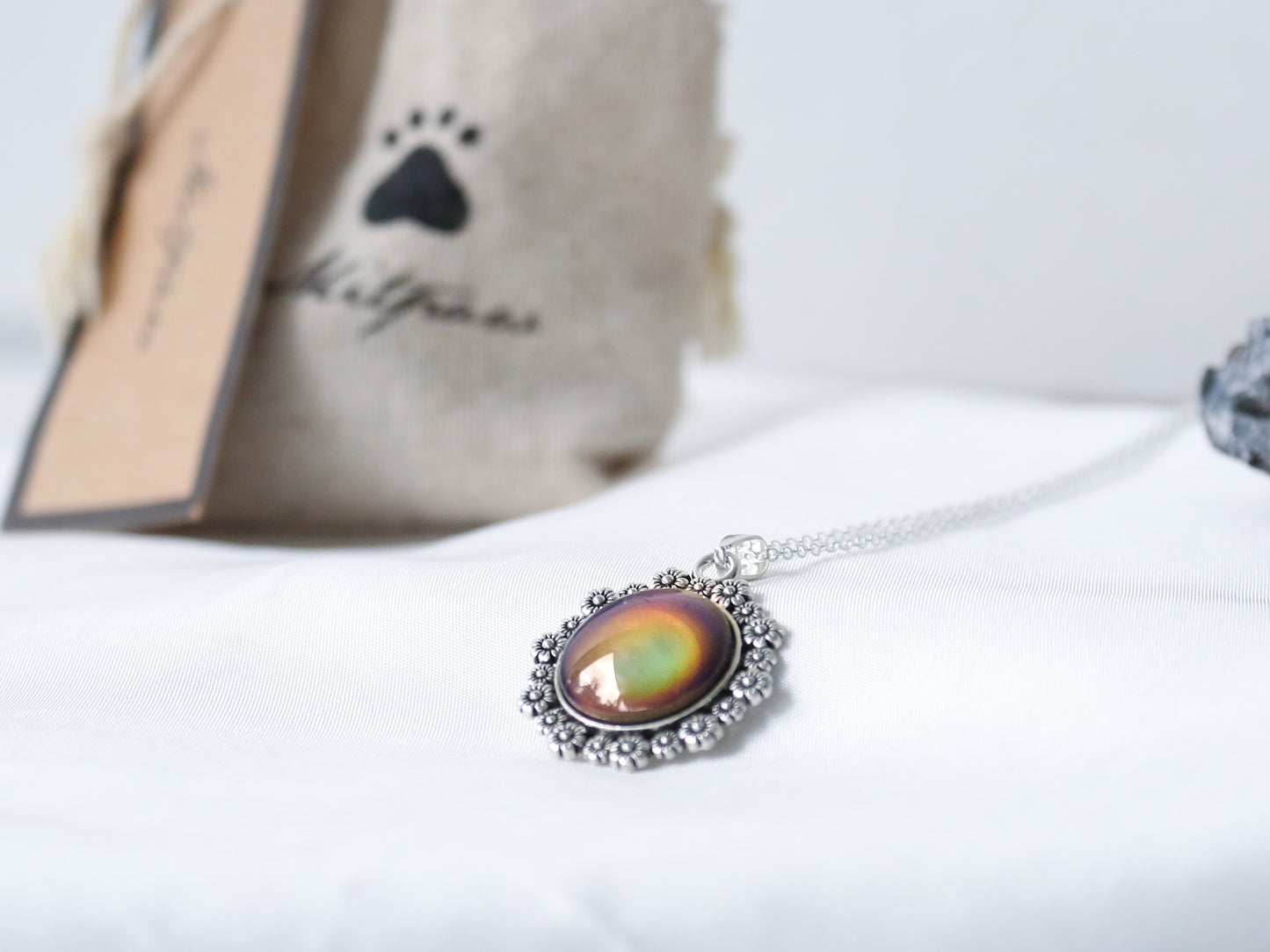 Petal Colour Changing Necklace with 925 Silver Chain - Mitpaw