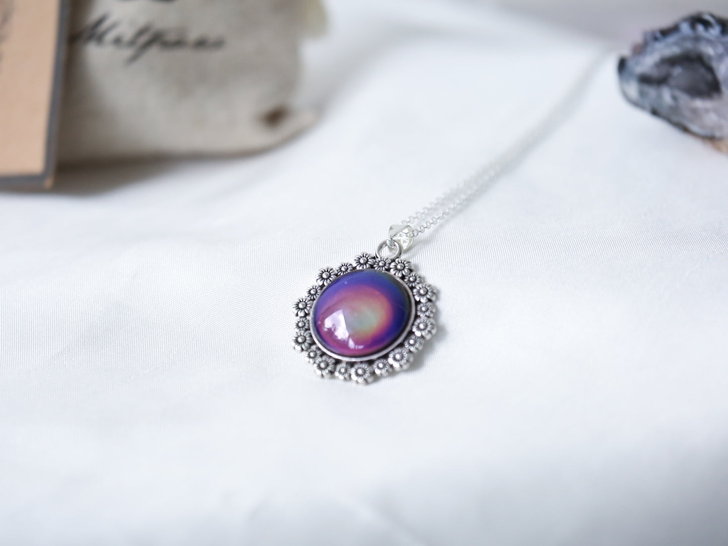 Petal Colour Changing Necklace with 925 Silver Chain - Mitpaw