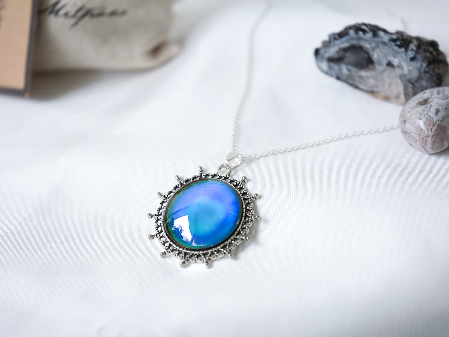 Vintage Dotted Circle Colour Changing Necklace with 925 Silver Chain - Mitpaw