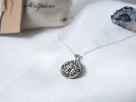 Vintage Compass Circle Colour Changing Necklace with 925 Silver Chain - Mitpaw