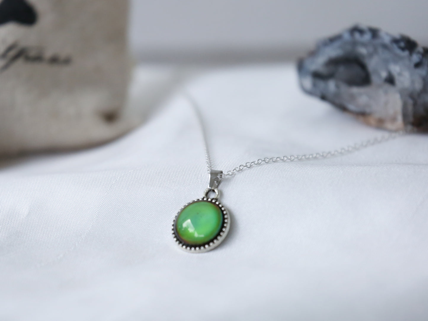 Tree Circle Colour Changing Necklace with 925 Silver Chain - Mitpaw