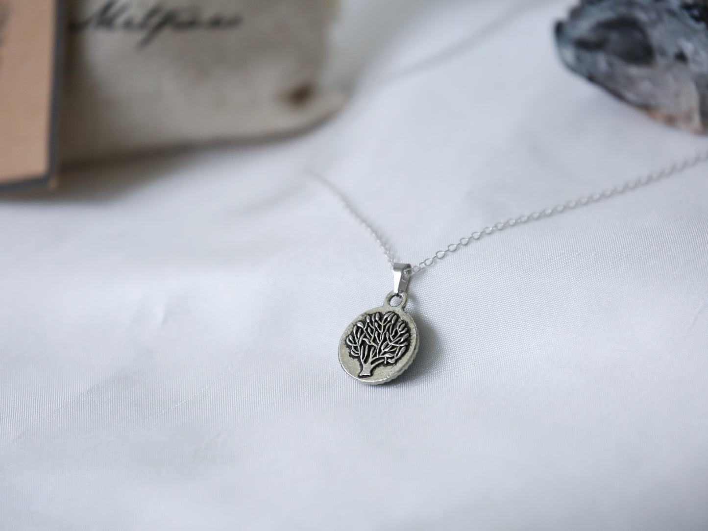 Tree Circle Colour Changing Necklace with 925 Silver Chain - Mitpaw