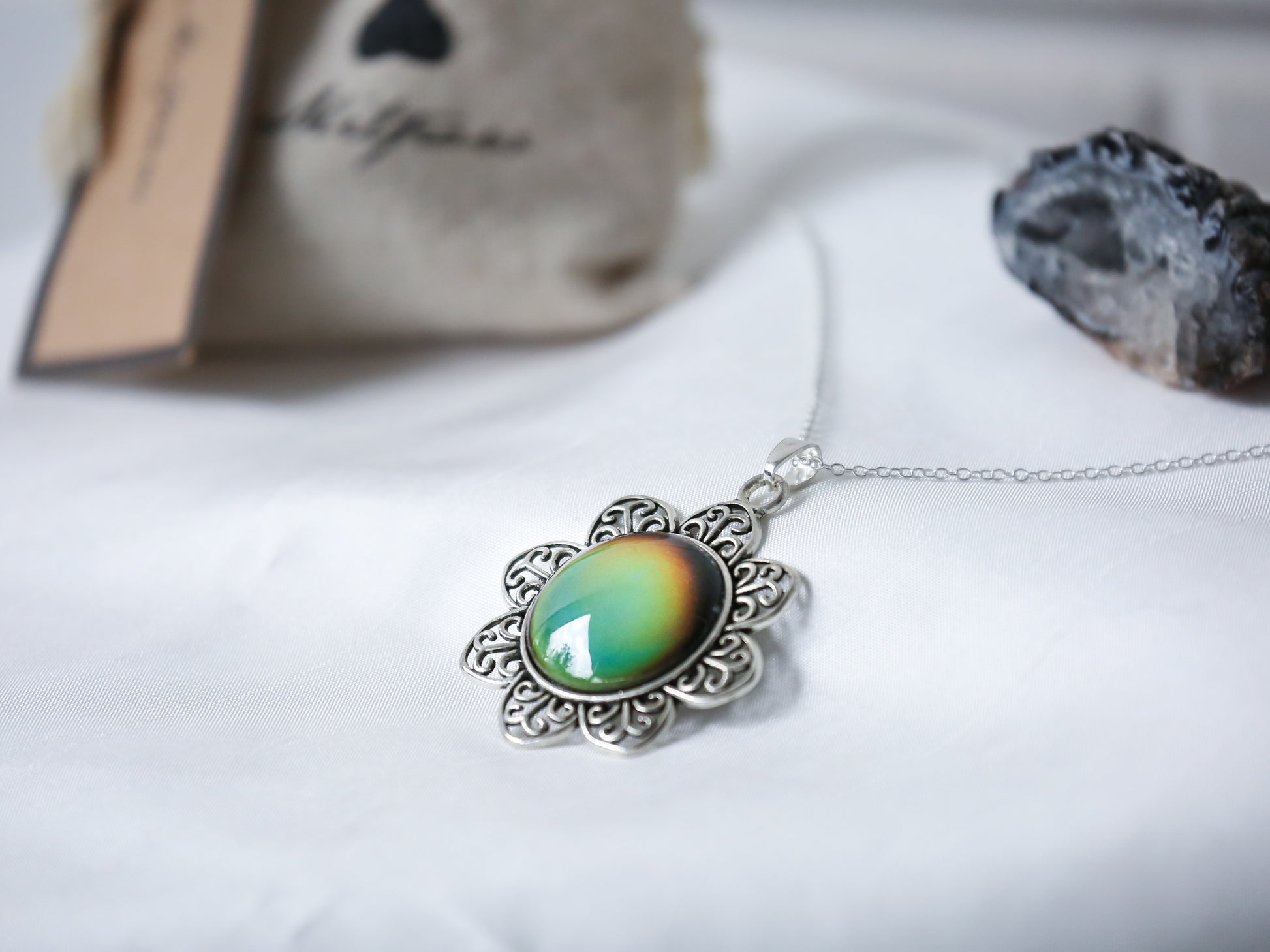 Vintage Sunflower Colour Changing Necklace with 925 Silver Chain - Mitpaw