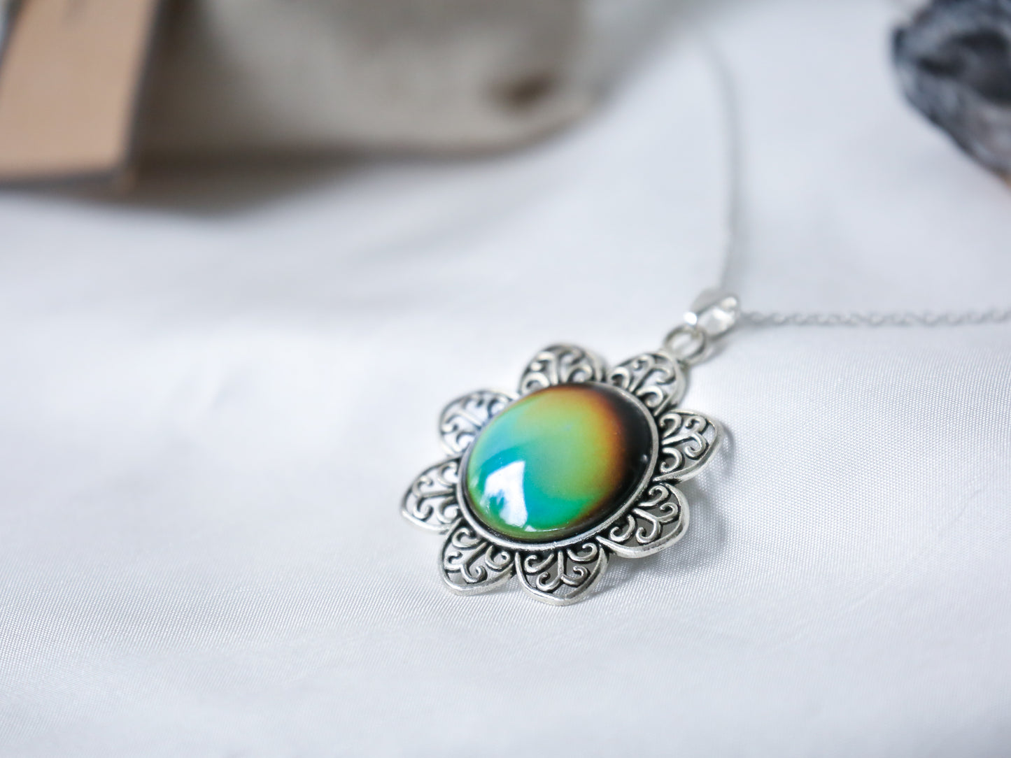 Vintage Sunflower Colour Changing Necklace with 925 Silver Chain - Mitpaw