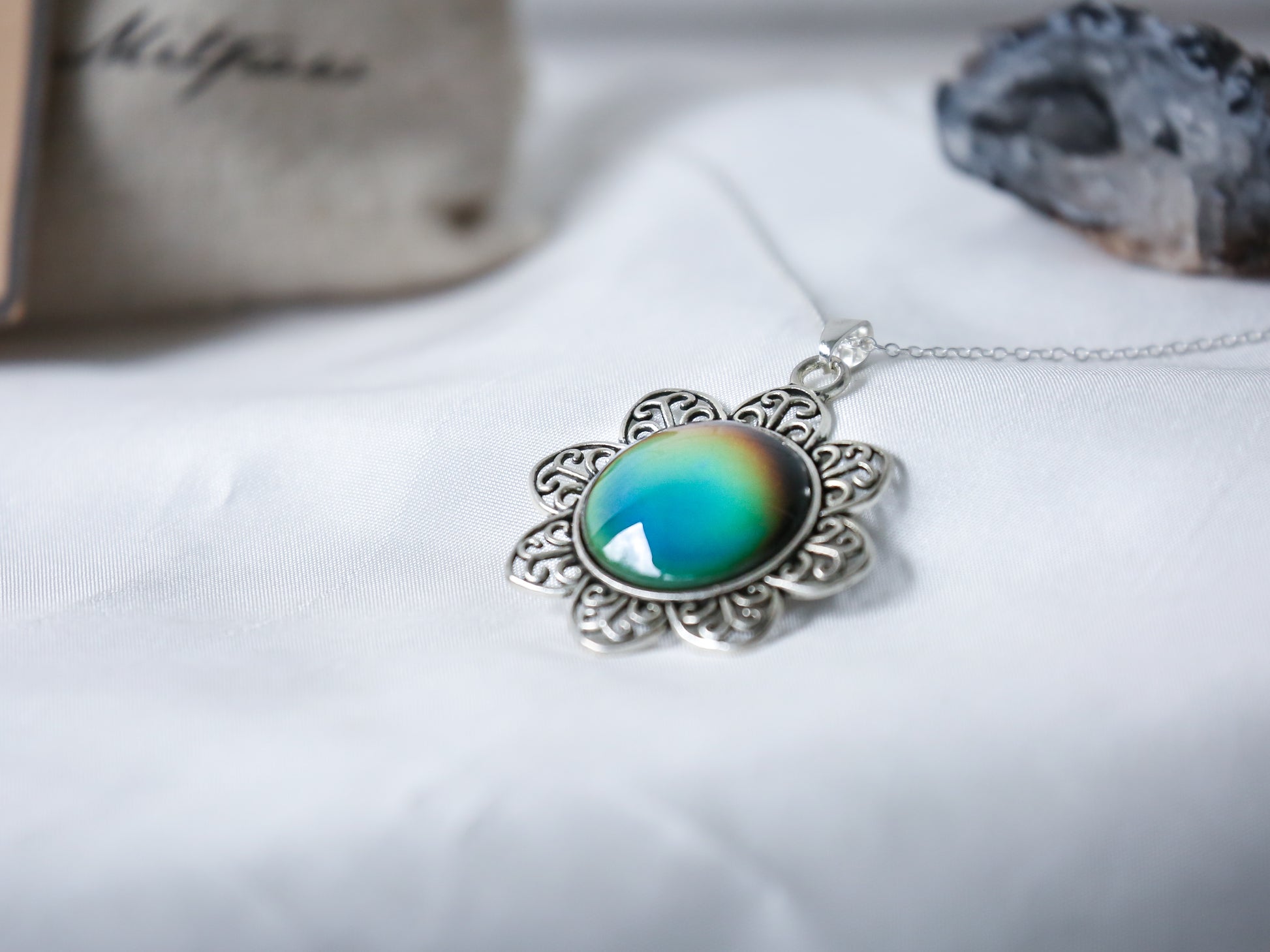 Vintage Sunflower Colour Changing Necklace with 925 Silver Chain - Mitpaw