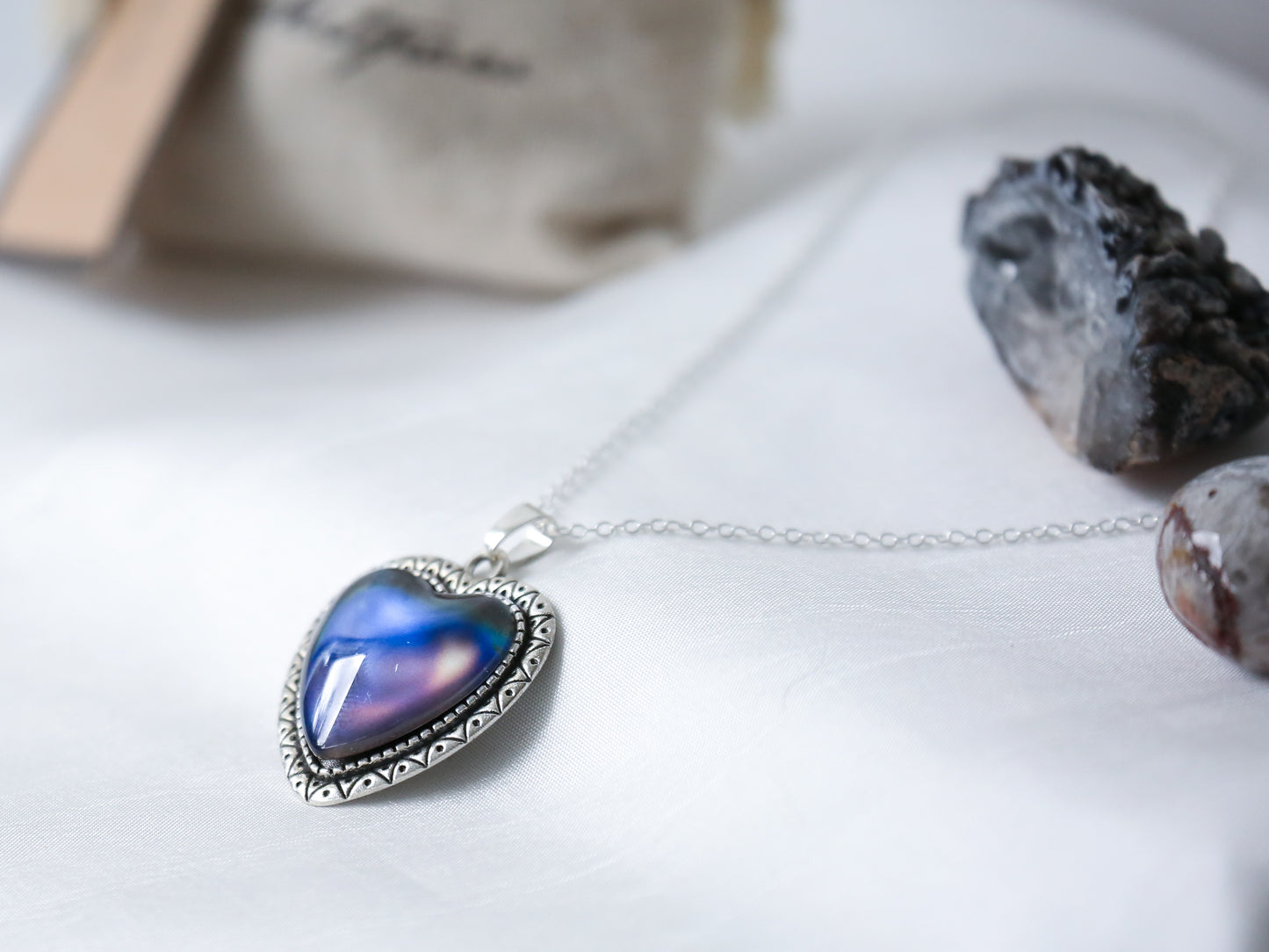 Vintage Heart Colour Changing Necklace with 925 Silver Chain - Mitpaw