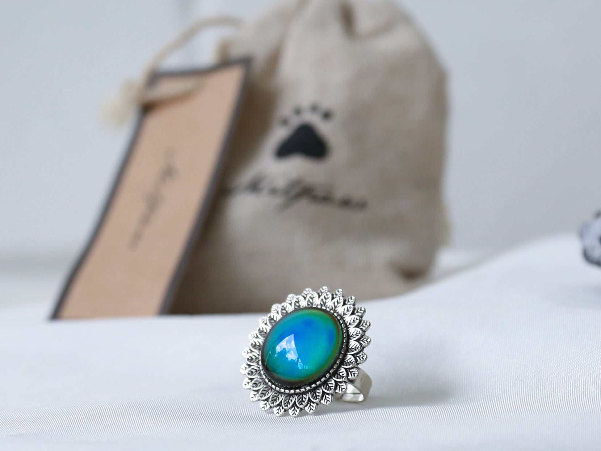 Flower Mood Ring with Iconic Features - Mitpaw