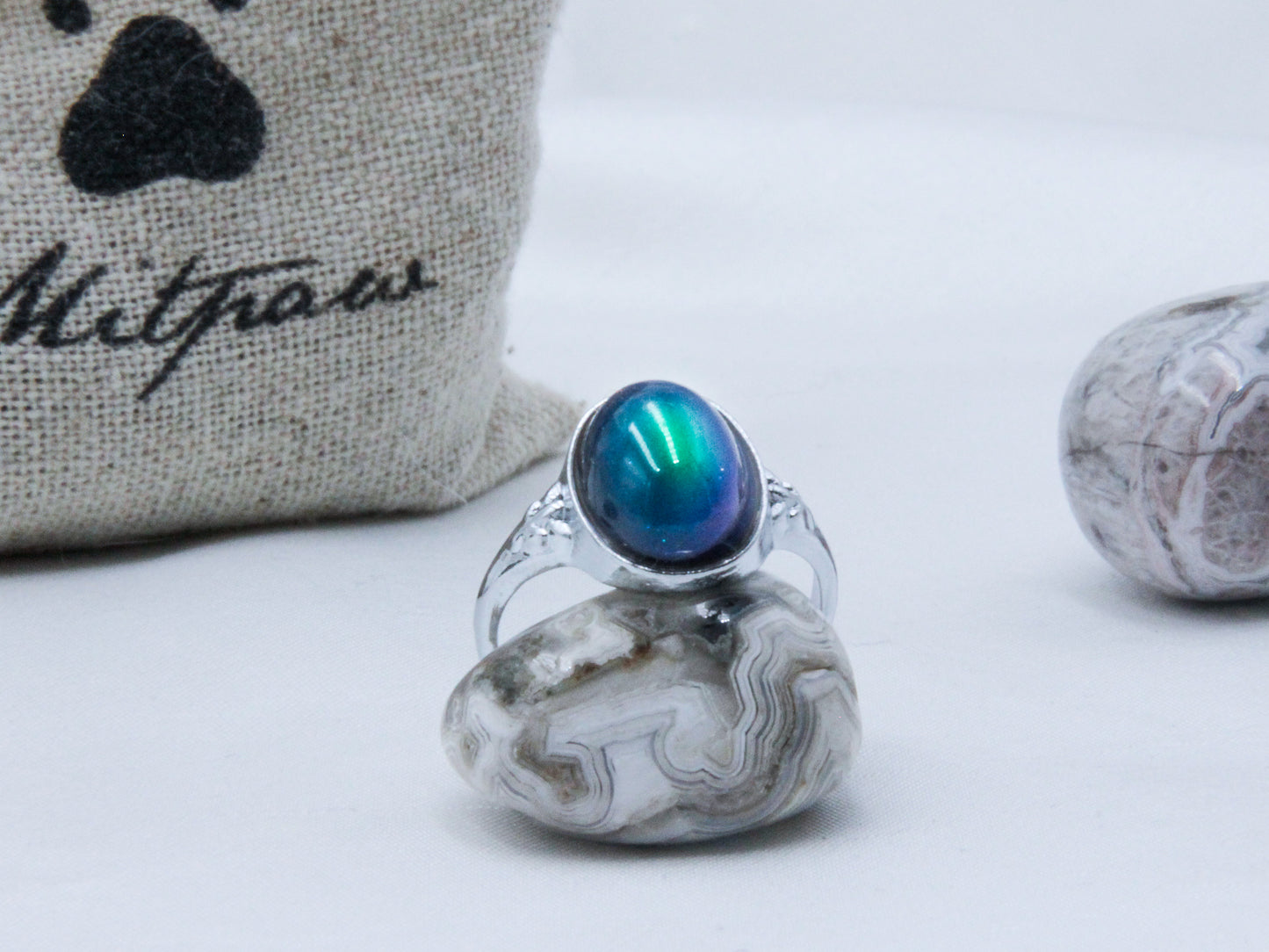 Elite Oval Shaped Colour Changing Mood Ring