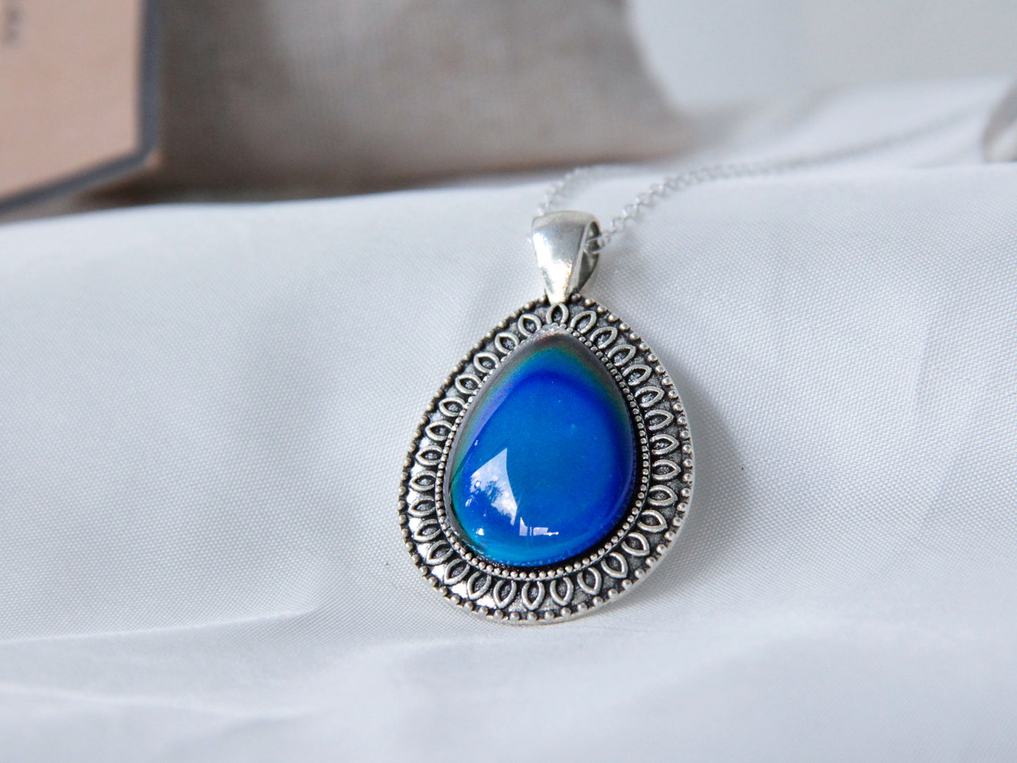 Iconic Water Drop Colour Changing Necklace with 925 Silver Chain - Mitpaw