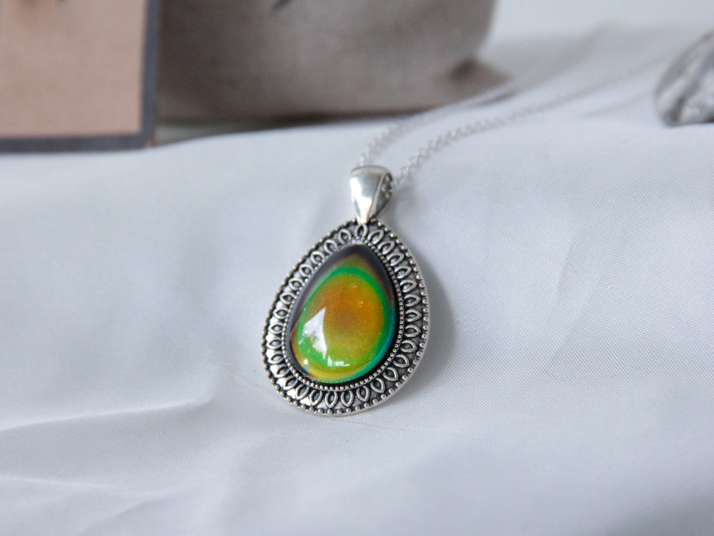 Iconic Water Drop Colour Changing Necklace with 925 Silver Chain - Mitpaw