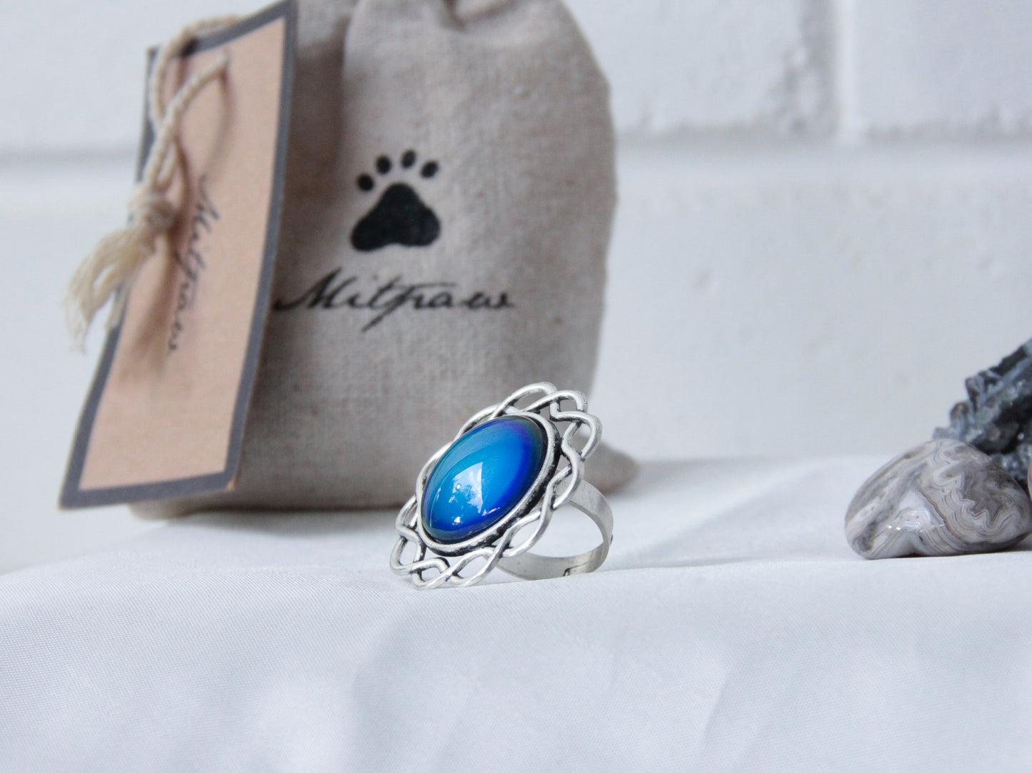 Weave Mood Ring with Iconic Features - Mitpaw