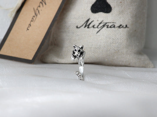 Adjustable Antique Silver Leopard Ring.