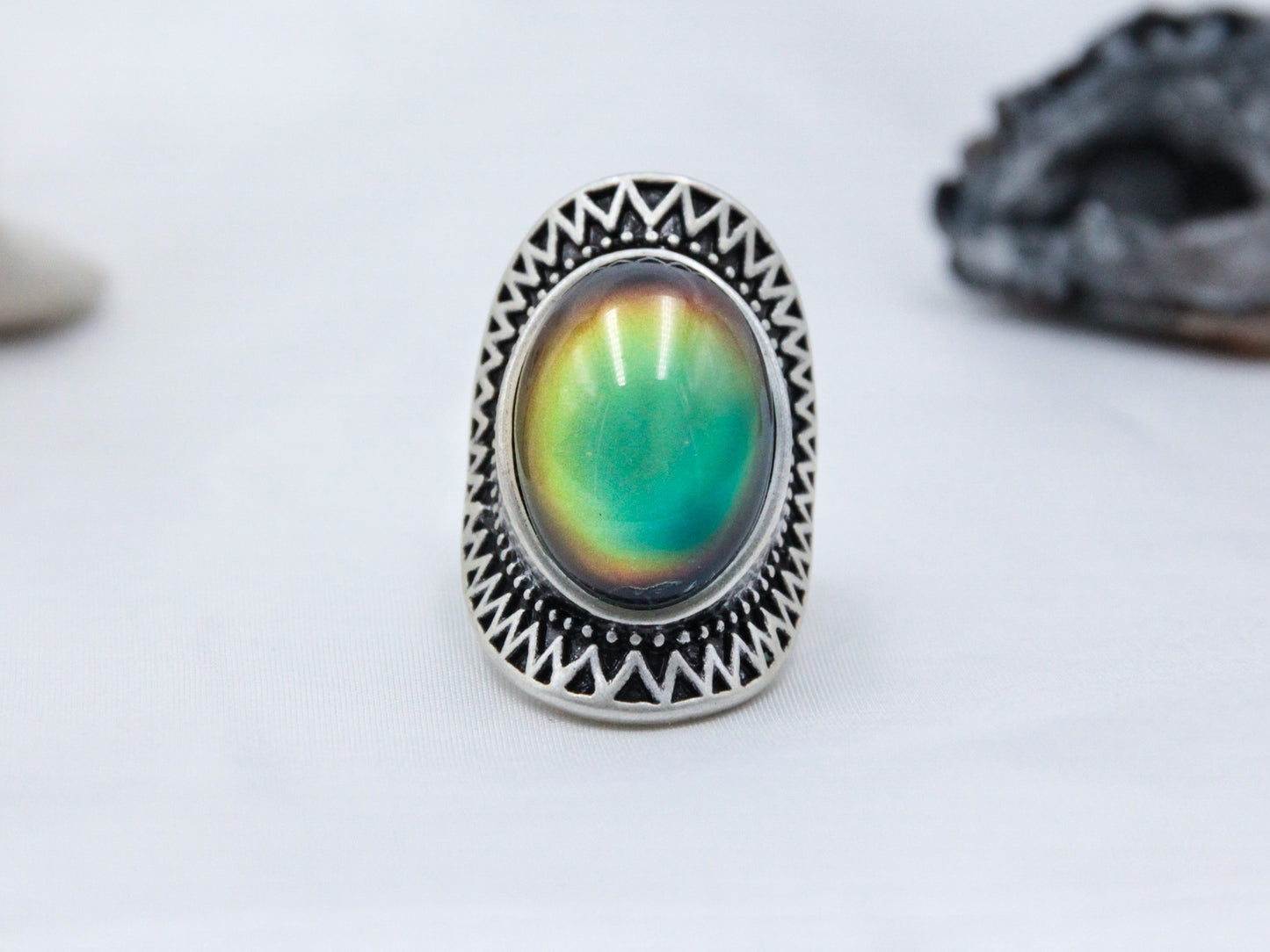 Antique Silver Plating Oval Stone Mood Ring.