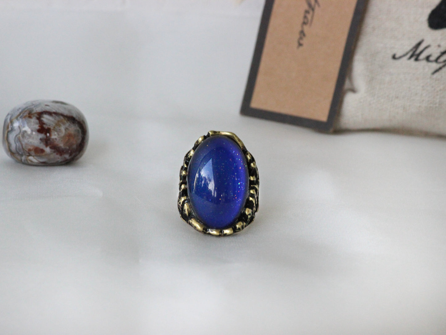 Antique Gold Plating Captured Oval Stone Mood Ring.