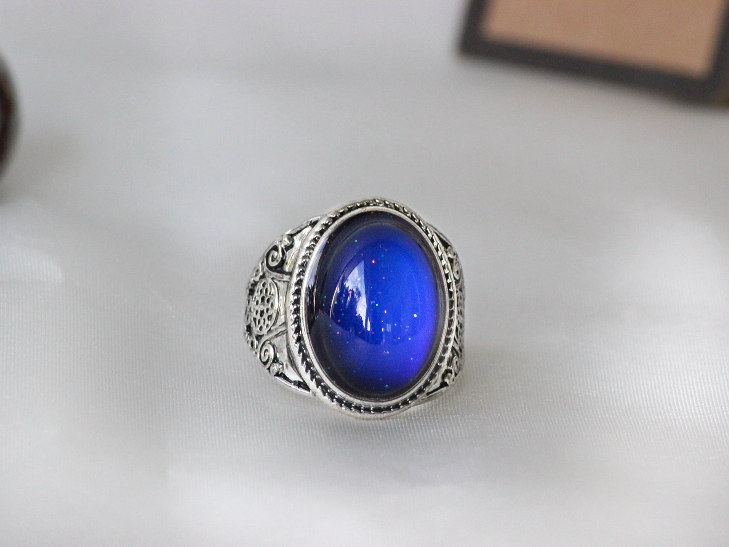 Antique Silver Plating Spiritual Oval Stone Mood Ring.