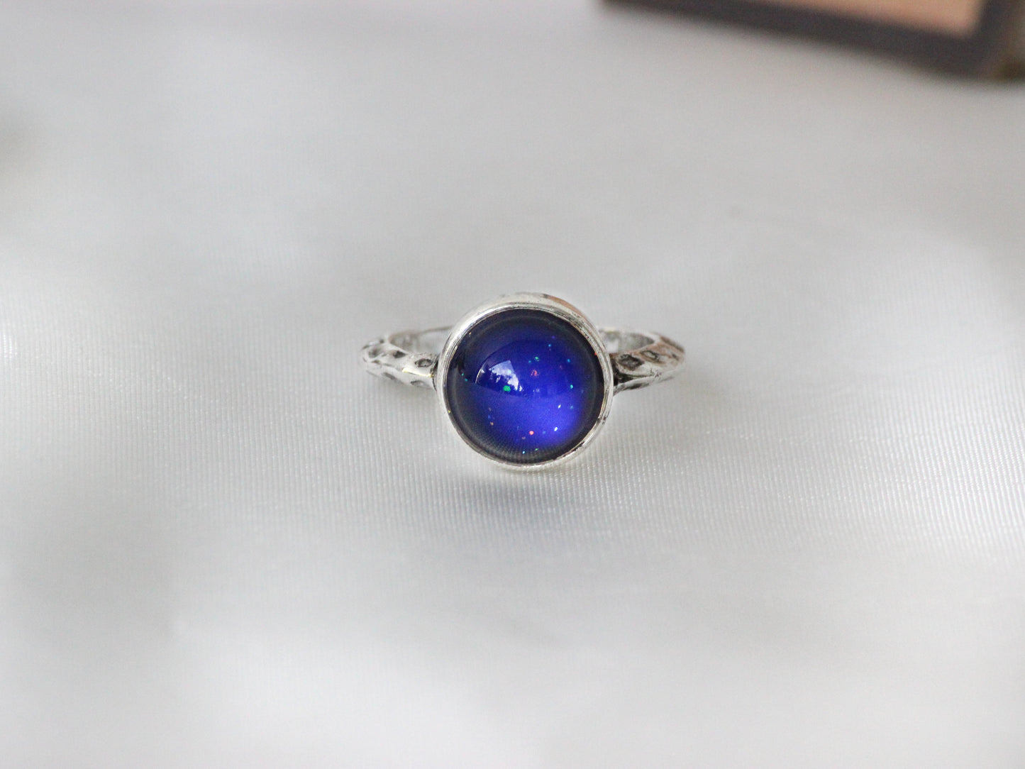 Antique Silver Plating Circle Stone Mood Ring.