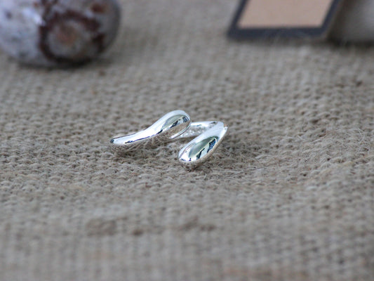 925 Sterling Silver Water Drop Inspired Ring.