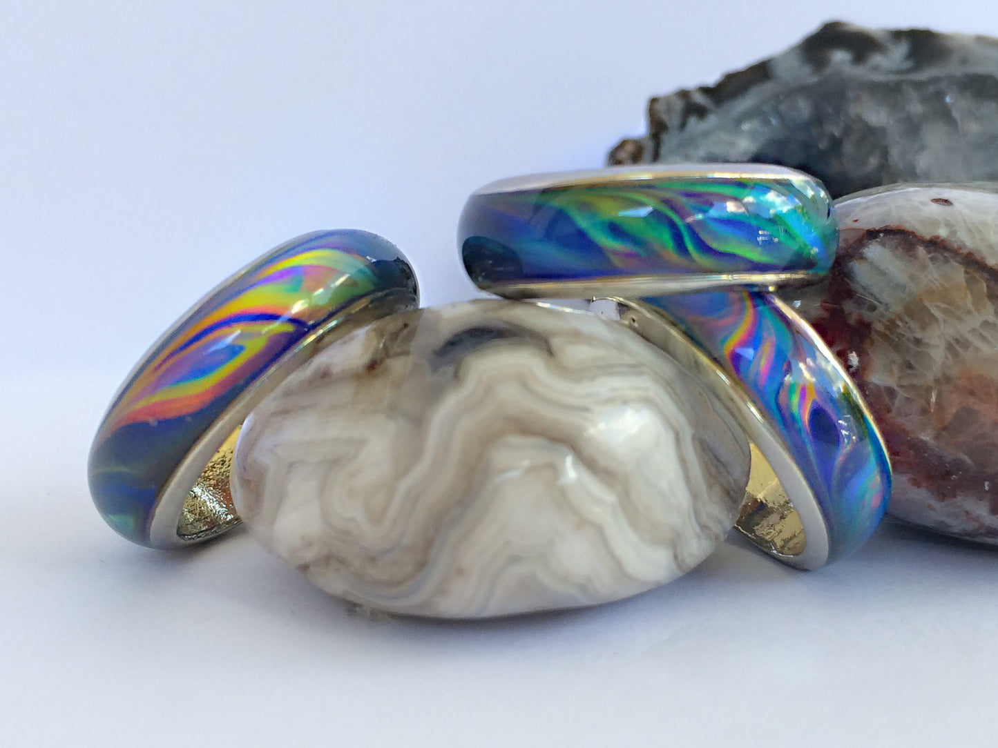 Opalescent Pattern Mood Ring.