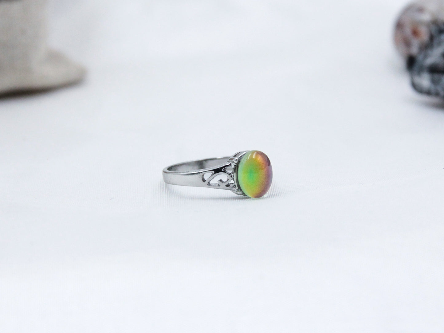 Petite Borderless Oval Decorative Mood Ring