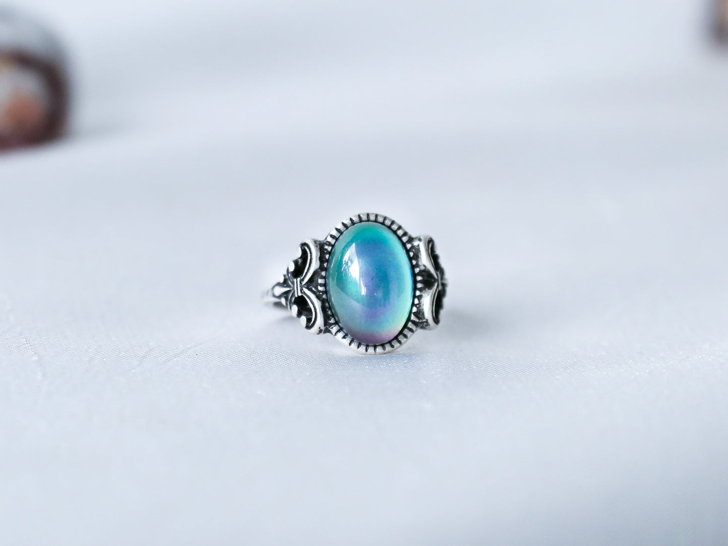 Bohemian Oval Floral Thin Band Mood Ring