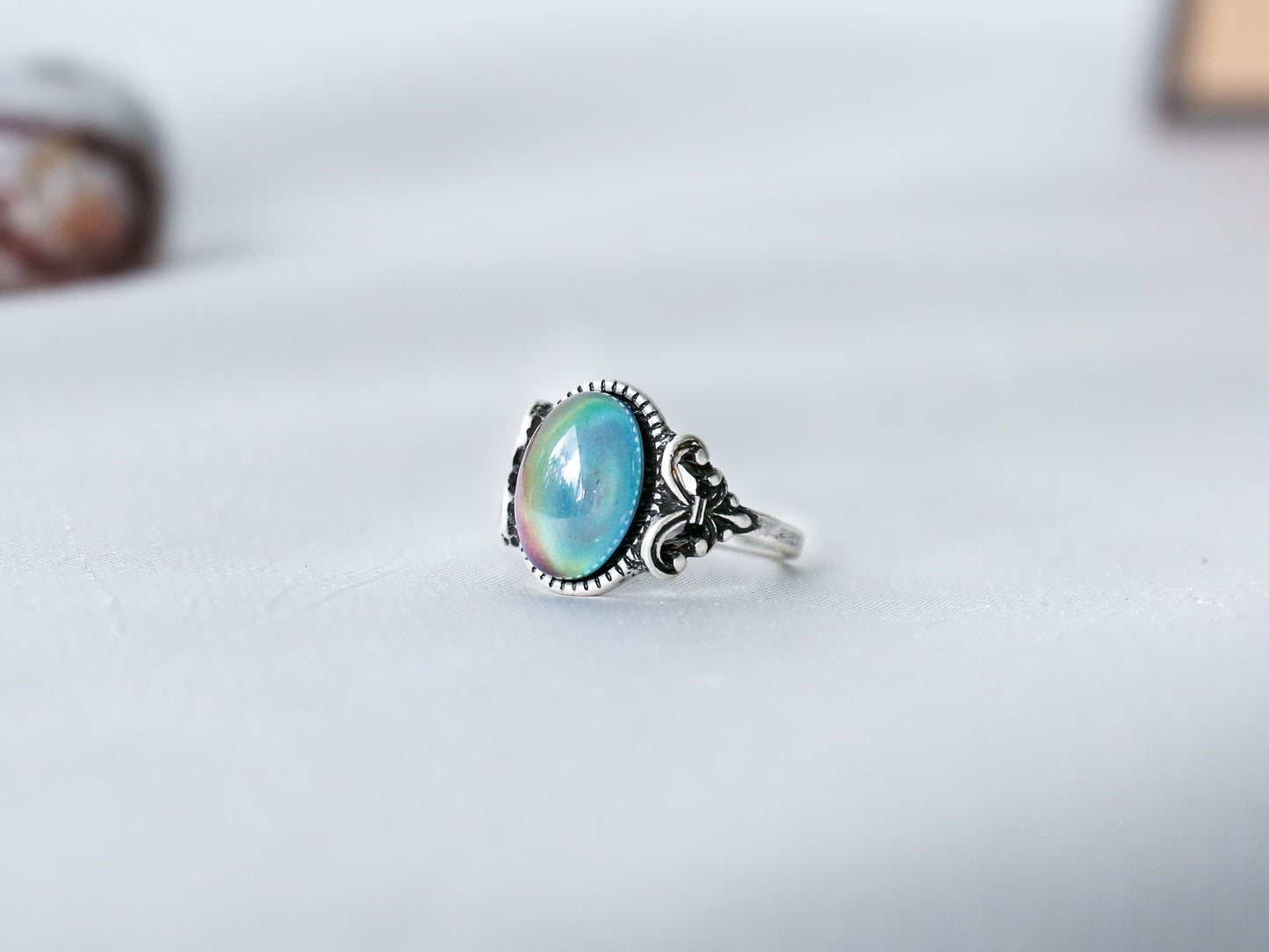 Bohemian Oval Floral Thin Band Mood Ring