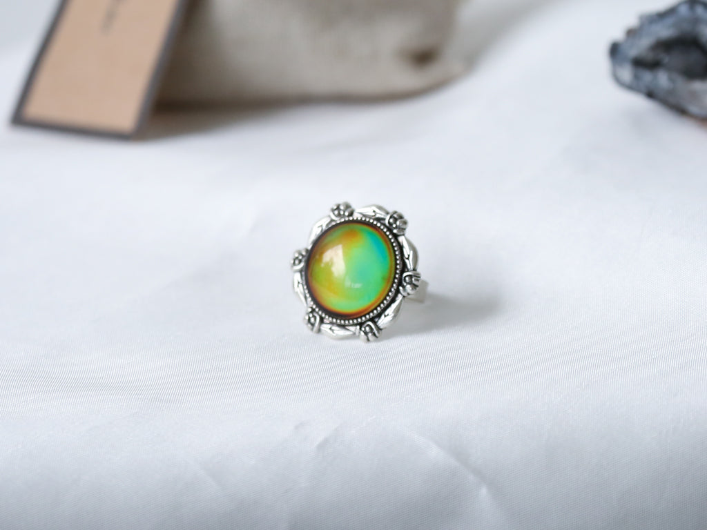 Silver Rose Mood Ring with Iconic Features