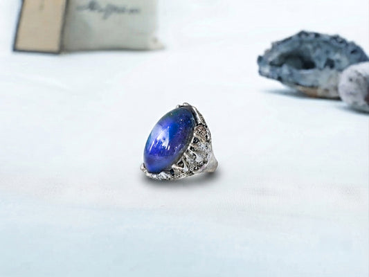 Antique Silver Plating Captured Oval Stone Mood Ring