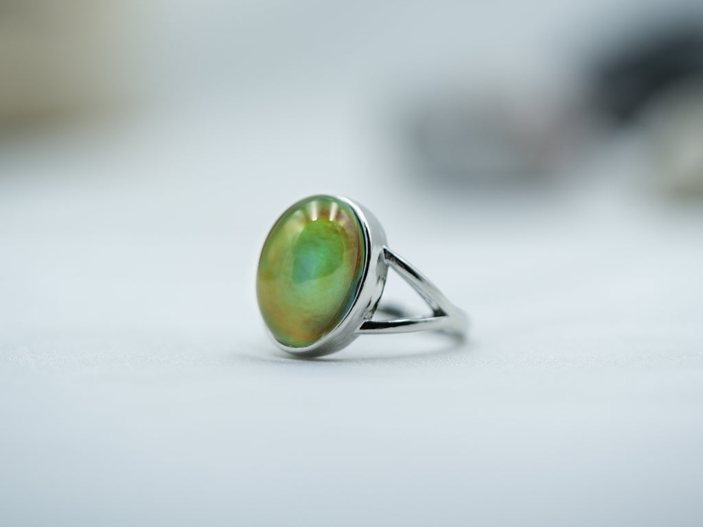 Classic Oval Mood Ring