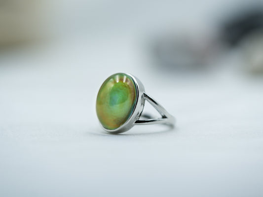 Classic Oval Mood Ring