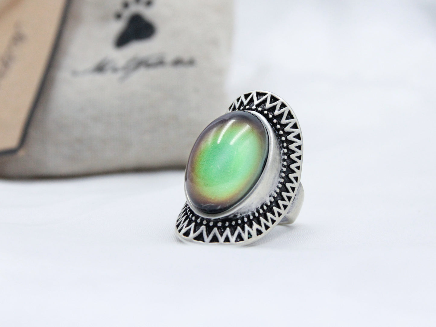 Antique Silver Plating Oval Stone Mood Ring