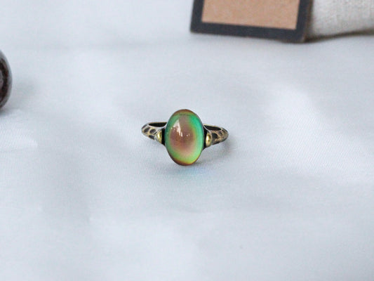 Antique Gold Plating Oval Borderless Stone Mood Ring