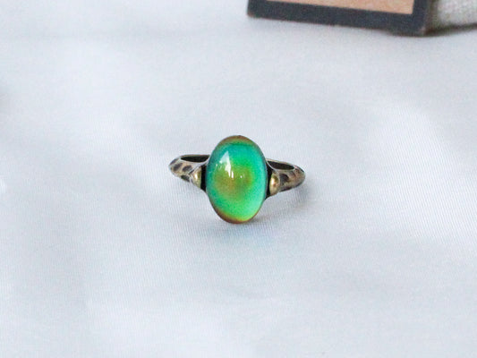 Antique Gold Plating Oval Borderless Stone Mood Ring