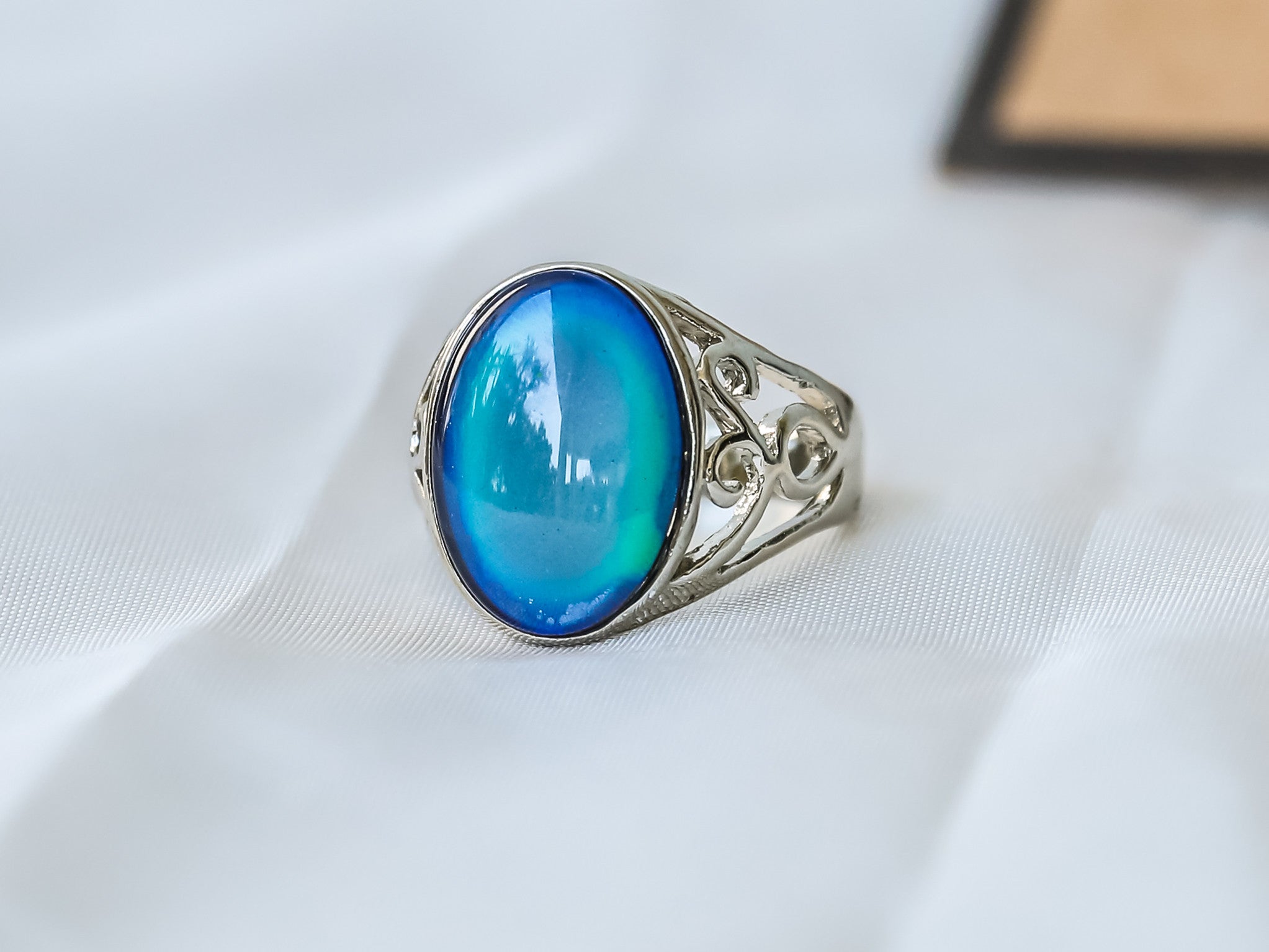 Limited Edition Oval Stone Mood Ring | Mitpaw