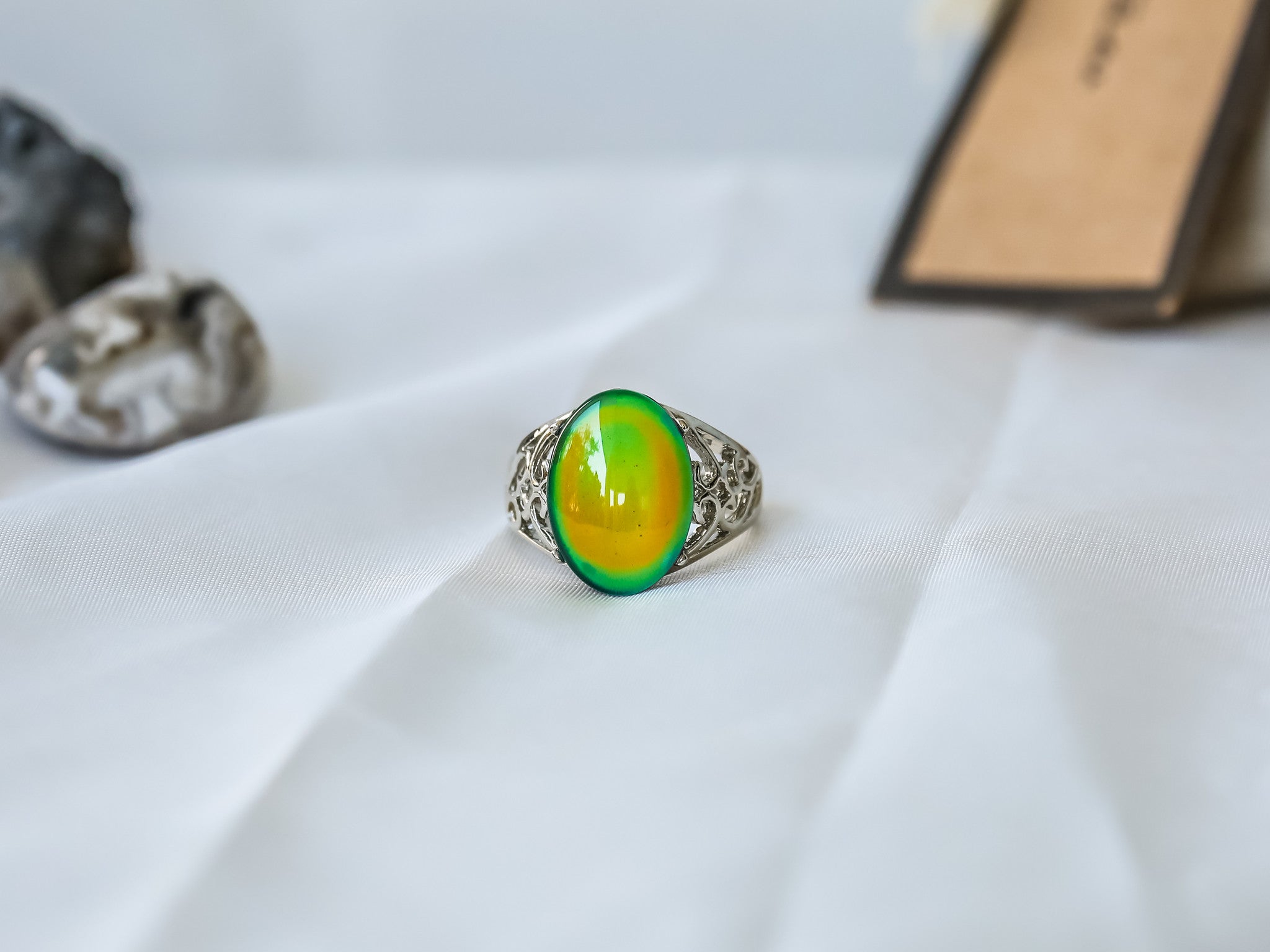 Limited Edition Borderless Oval Stone Mood Ring | Mitpaw