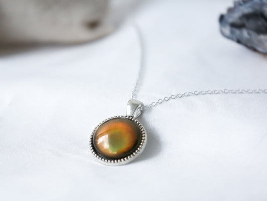 Vintage Compass Circle Colour Changing Necklace with 925 Silver Chain - Mitpaw