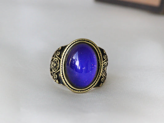 Antique Gold Plating Spiritual Oval Stone Mood Ring.