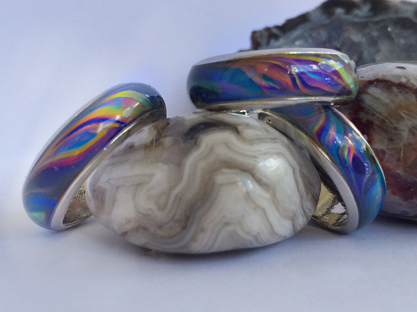 Opalescent Pattern Mood Ring.